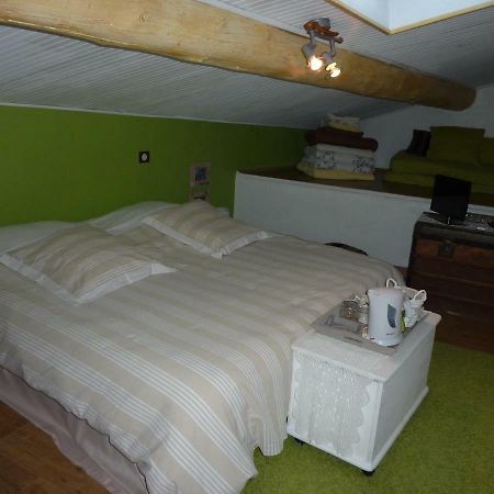 Gite Fa Mille Maison Bleu Robion en Luberon 外观 照片