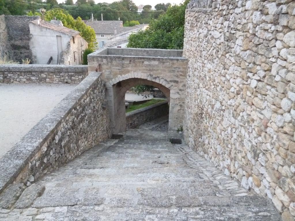 Gite Fa Mille Maison Bleu Robion en Luberon 外观 照片