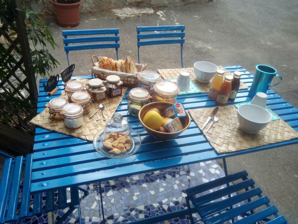 Gite Fa Mille Maison Bleu Robion en Luberon 外观 照片