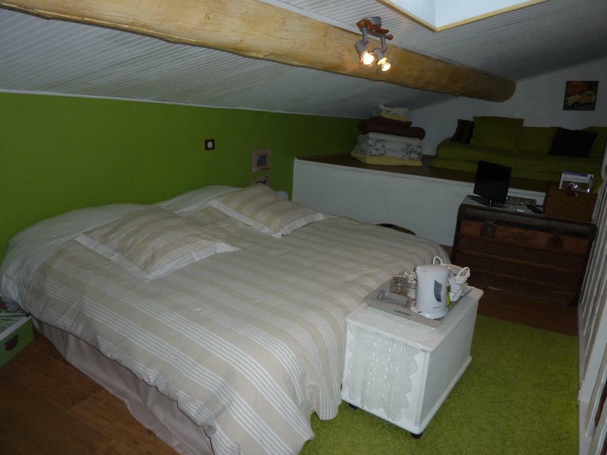 Gite Fa Mille Maison Bleu Robion en Luberon 外观 照片