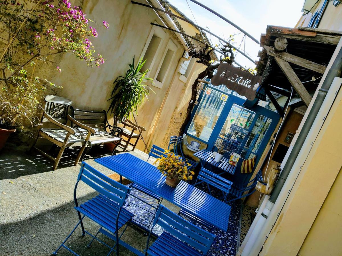 Gite Fa Mille Maison Bleu Robion en Luberon 外观 照片